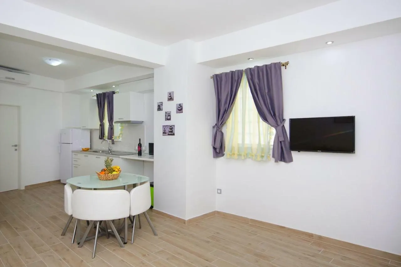 Apartments Keli Kastela