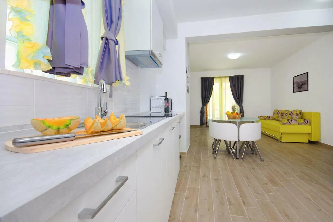 Apartments Keli Kastela Croatia