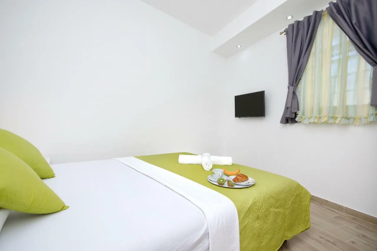 Apartments Keli Kastela Croatia