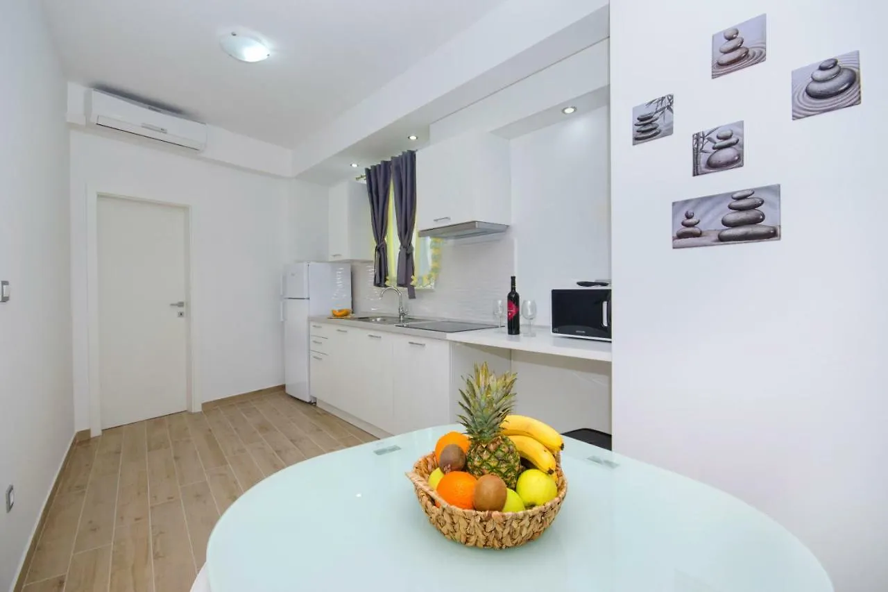 Apartments Keli Kastela