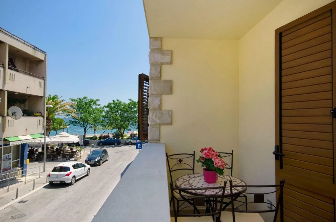 Apartments Keli Kastela 0*,  Croatia