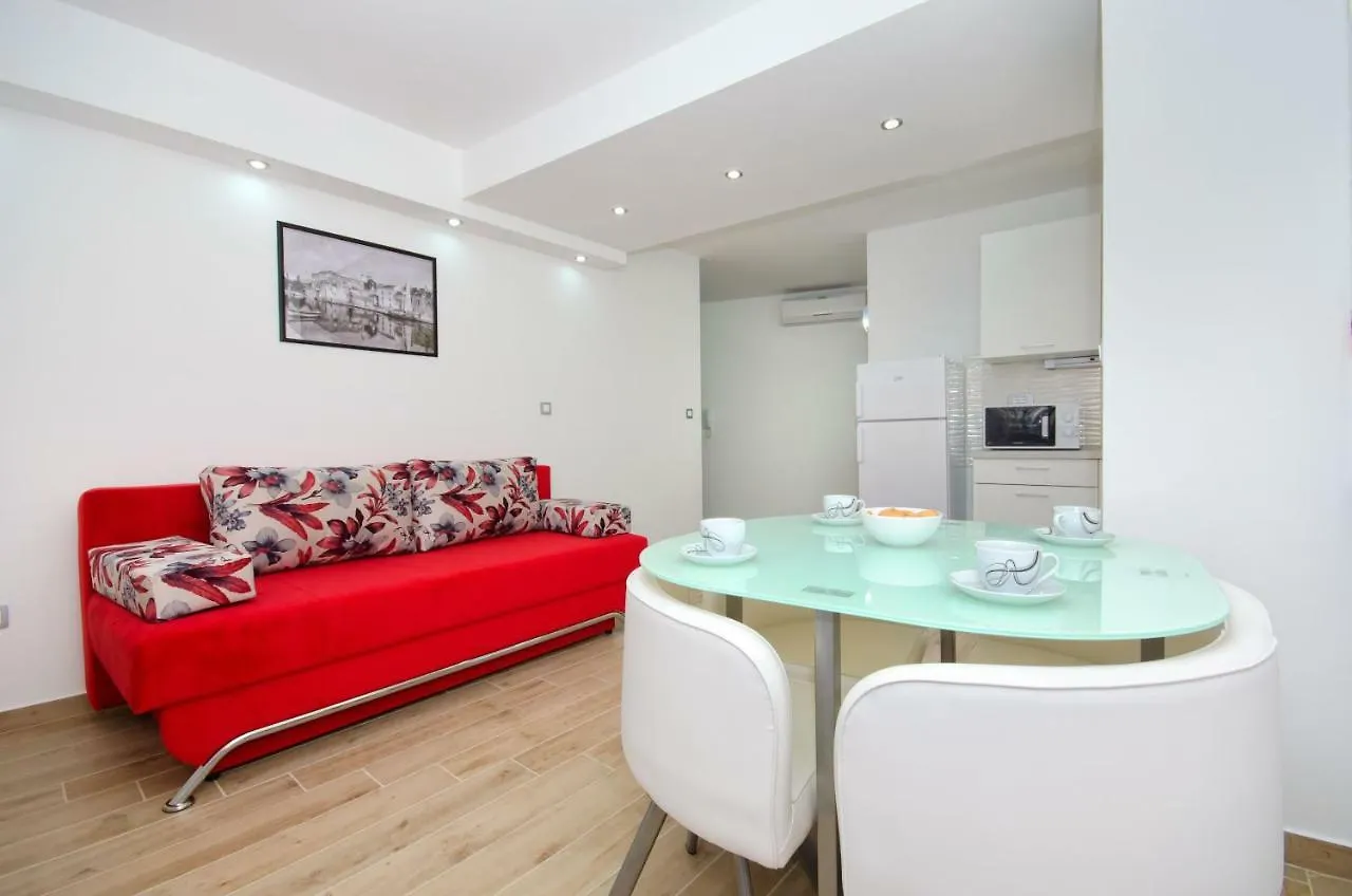 Apartments Keli Kastela