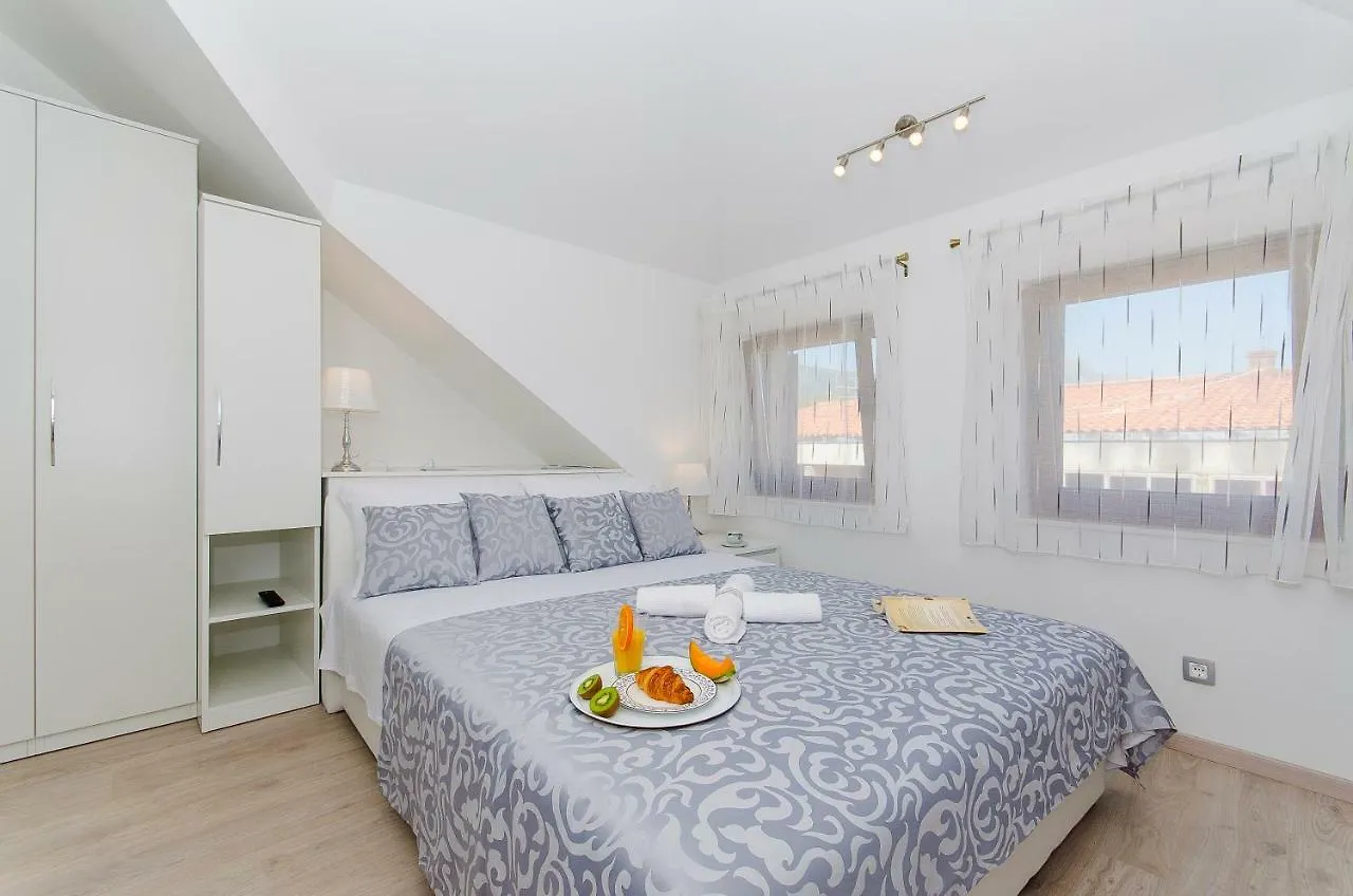 Apartments Keli Kastela