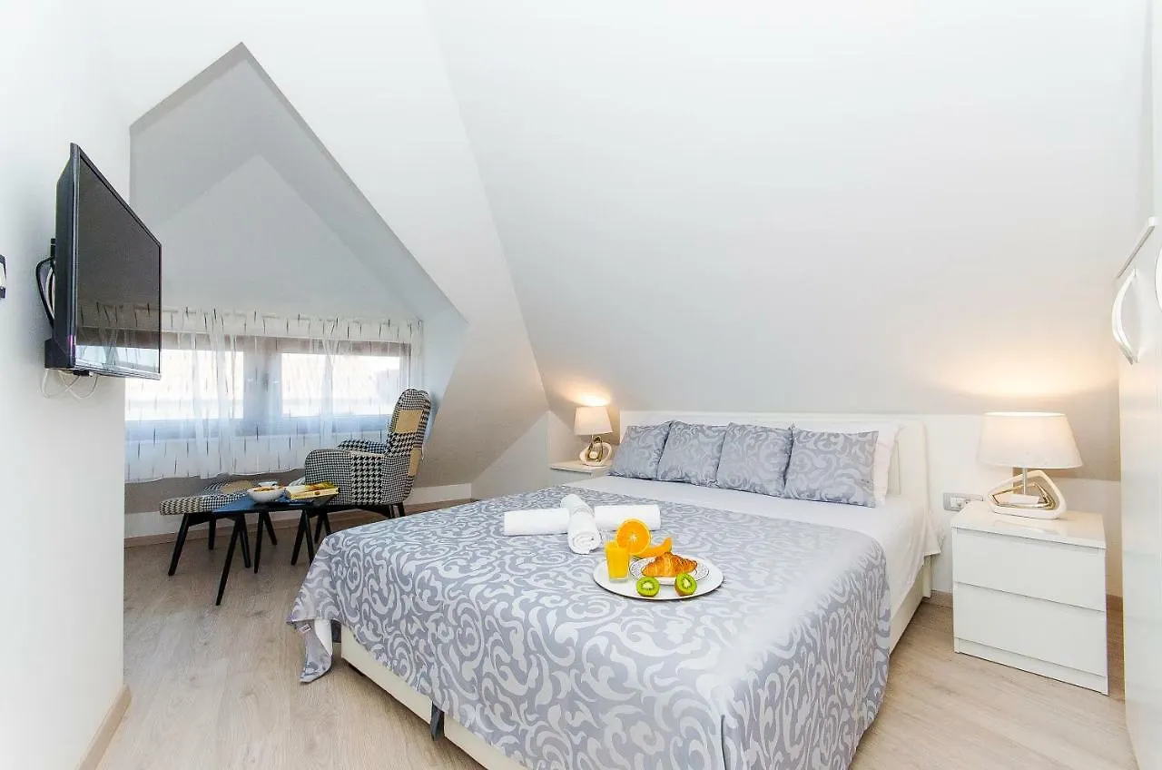 Apartments Keli Kastela