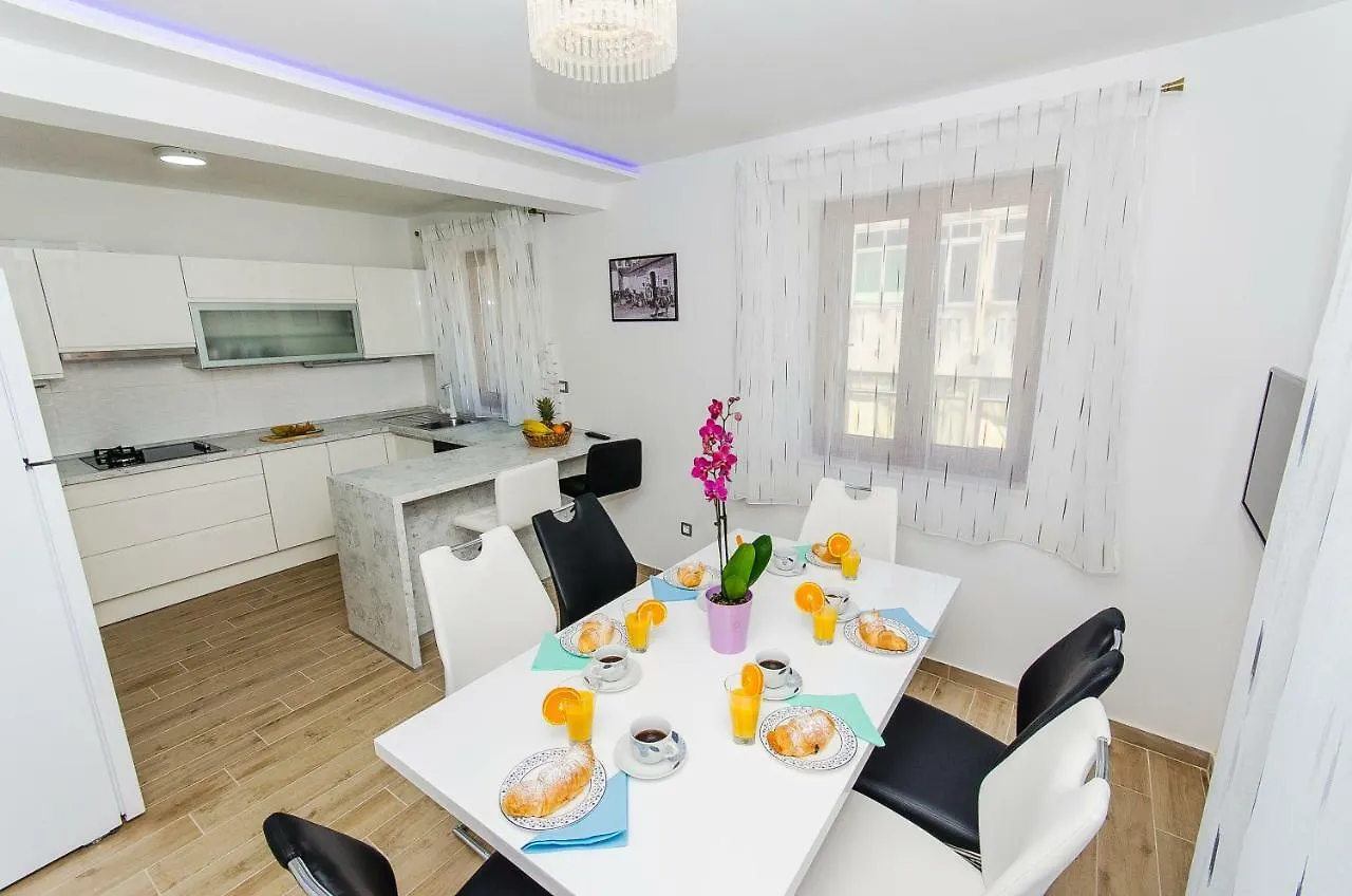 Apartments Keli Kastela