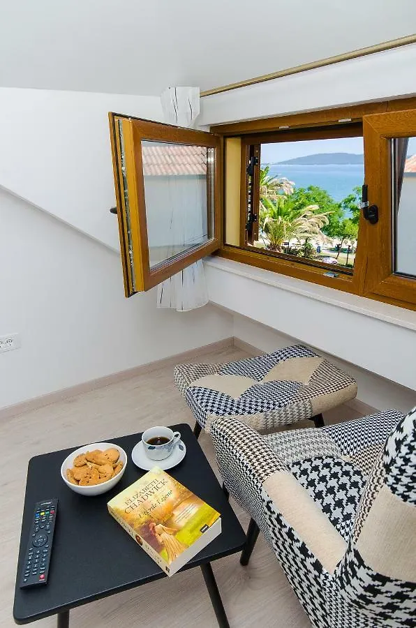 Apartments Keli Kastela 0*,  Croatia