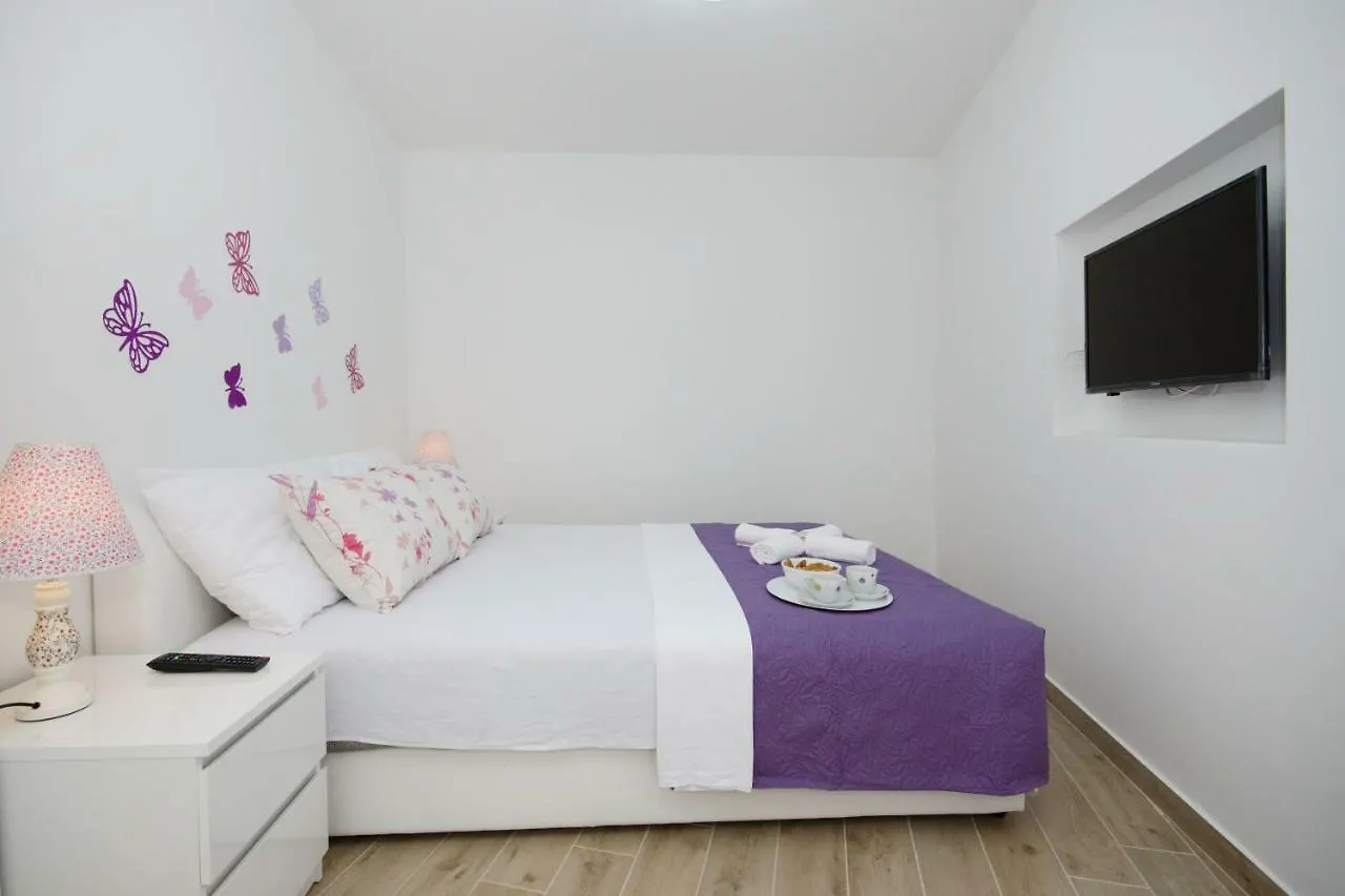 Apartments Keli Kastela