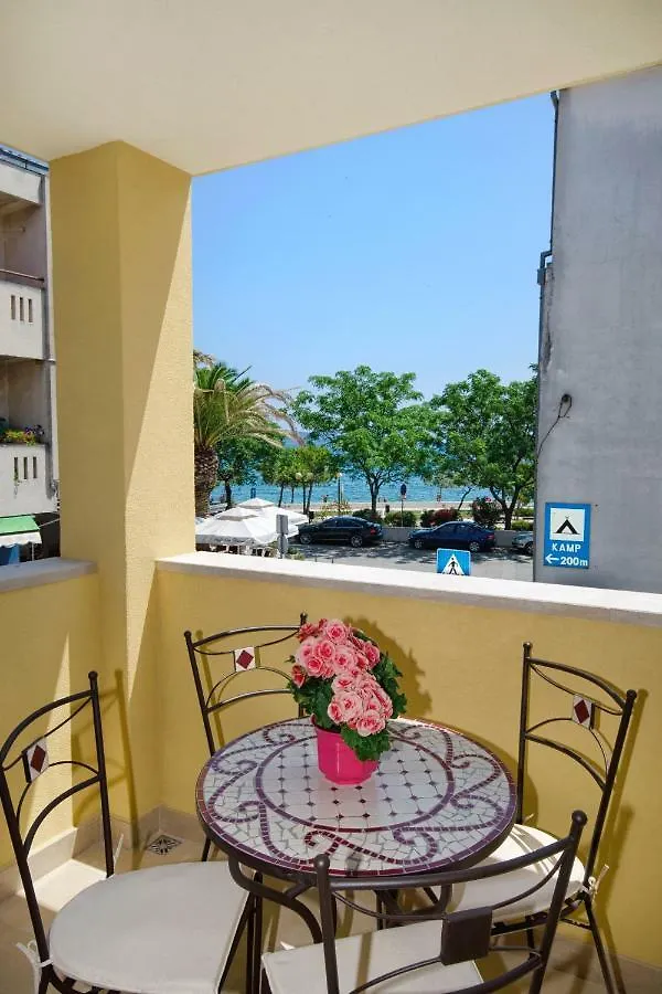 Apartments Keli Kastela 0*,
