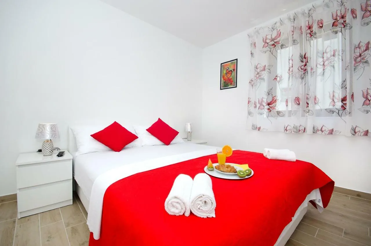 Apartments Keli Kastela