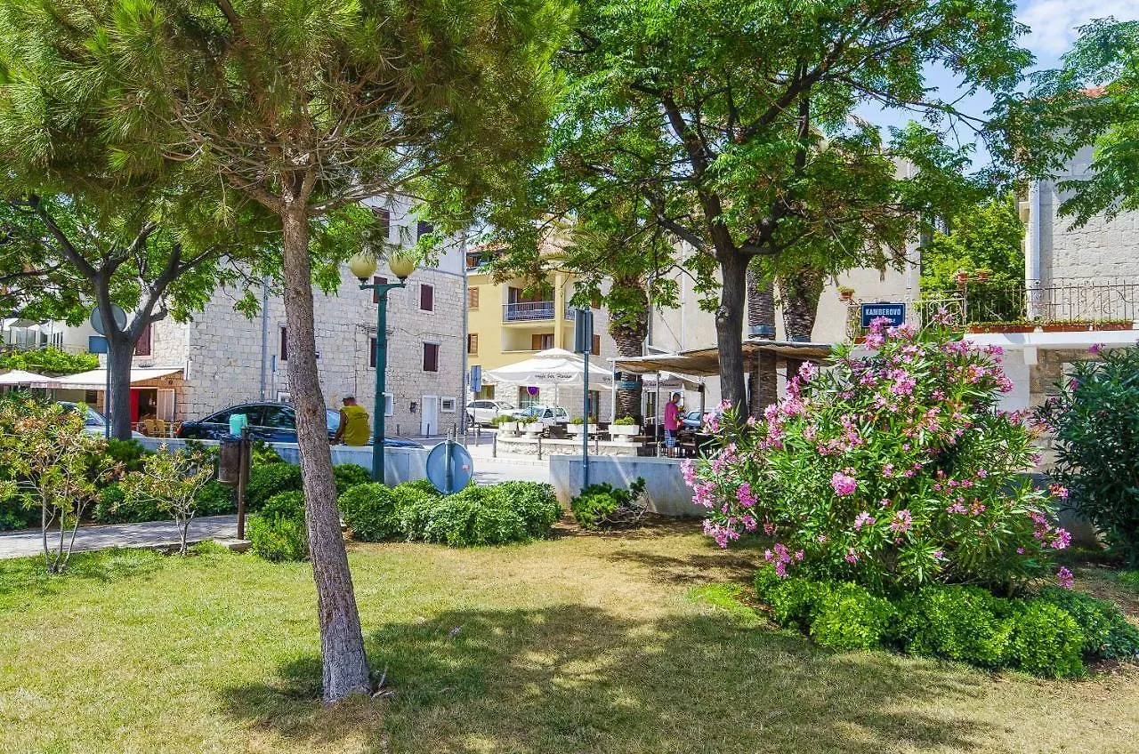 Apartments Keli Kastela