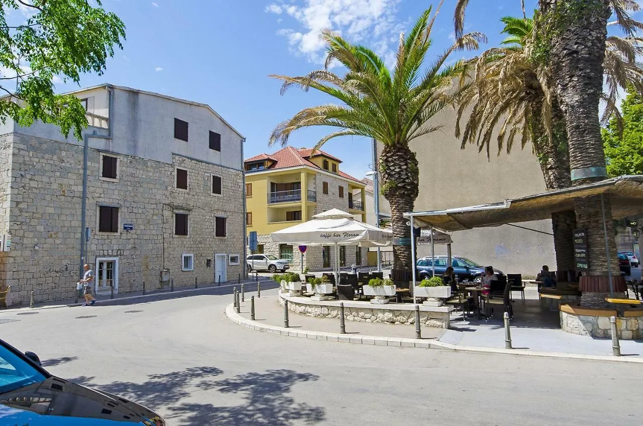 Apartments Keli Kastela