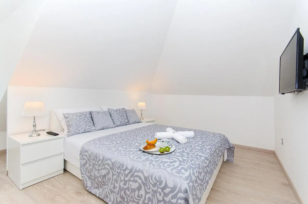 Apartments Keli Kastela Croatia
