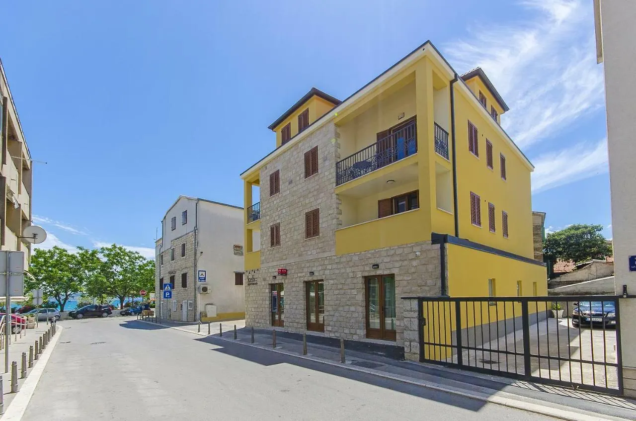 Apartments Keli Kastela